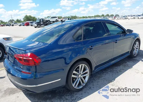 2018 Volkswagen Passat 2.0T R-Line/2.0T S из США, поврежденный, VIN 1VWAA7A34JC009932